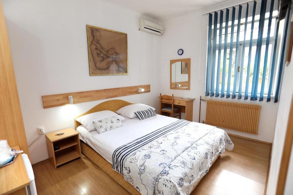 Rooms With A Parking Space Trogir - 17442 Экстерьер фото